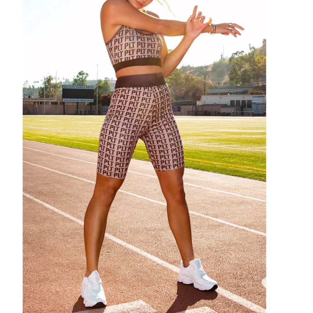 Pretty little thing workout Capri set
